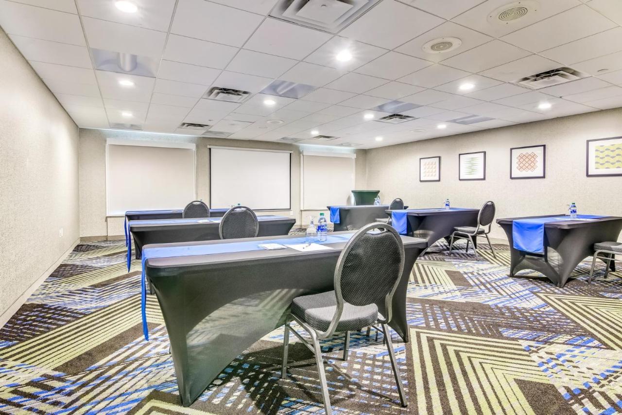Holiday Inn Express & Suites Longview North By Ihg Bagian luar foto