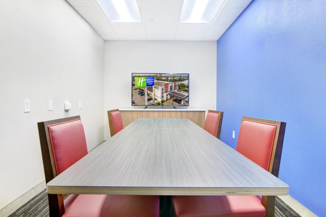 Holiday Inn Express & Suites Longview North By Ihg Bagian luar foto