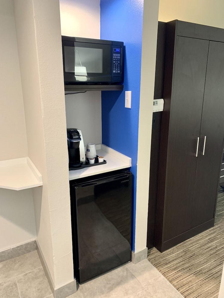 Holiday Inn Express & Suites Longview North By Ihg Bagian luar foto